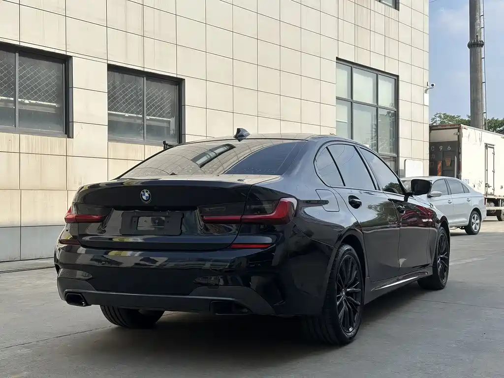 BMW 3 Series 2021