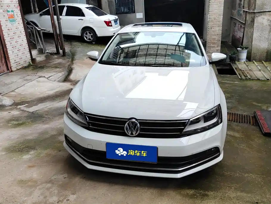 Volkswagen Sagitar 2019