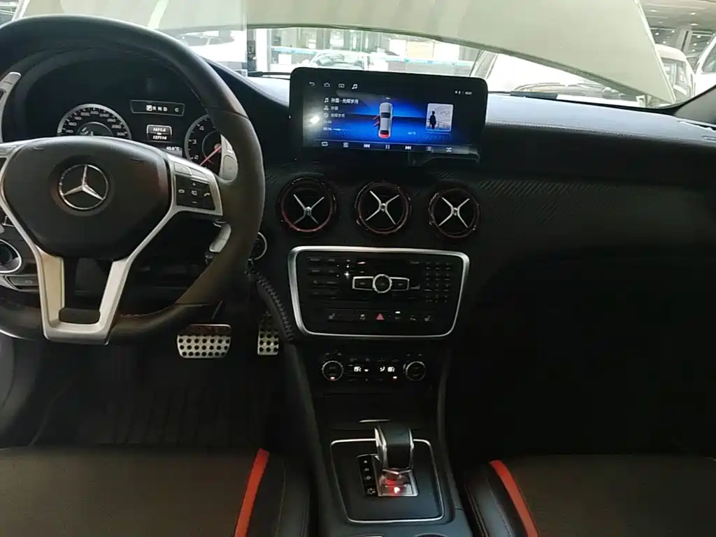 Mercedes-Benz A-Class AMG 2015 — фото 13