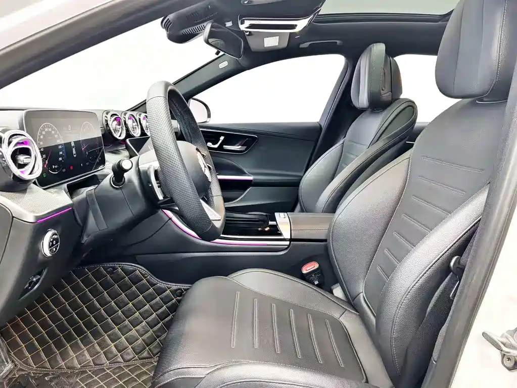 Mercedes-Benz C-Class 2023 — фото 13