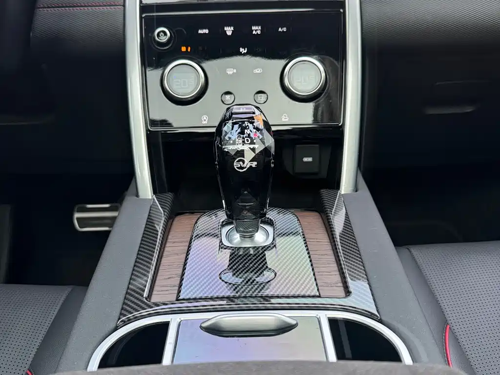 Land Rover Discovery Sport 2023 — фото 12