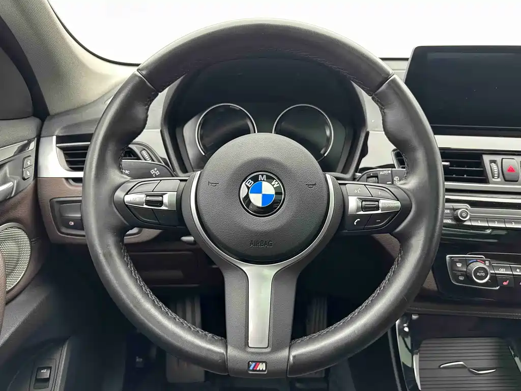 BMW X1 2022 — фото 17