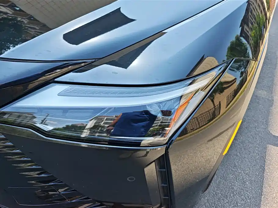 Lexus RZ 2024