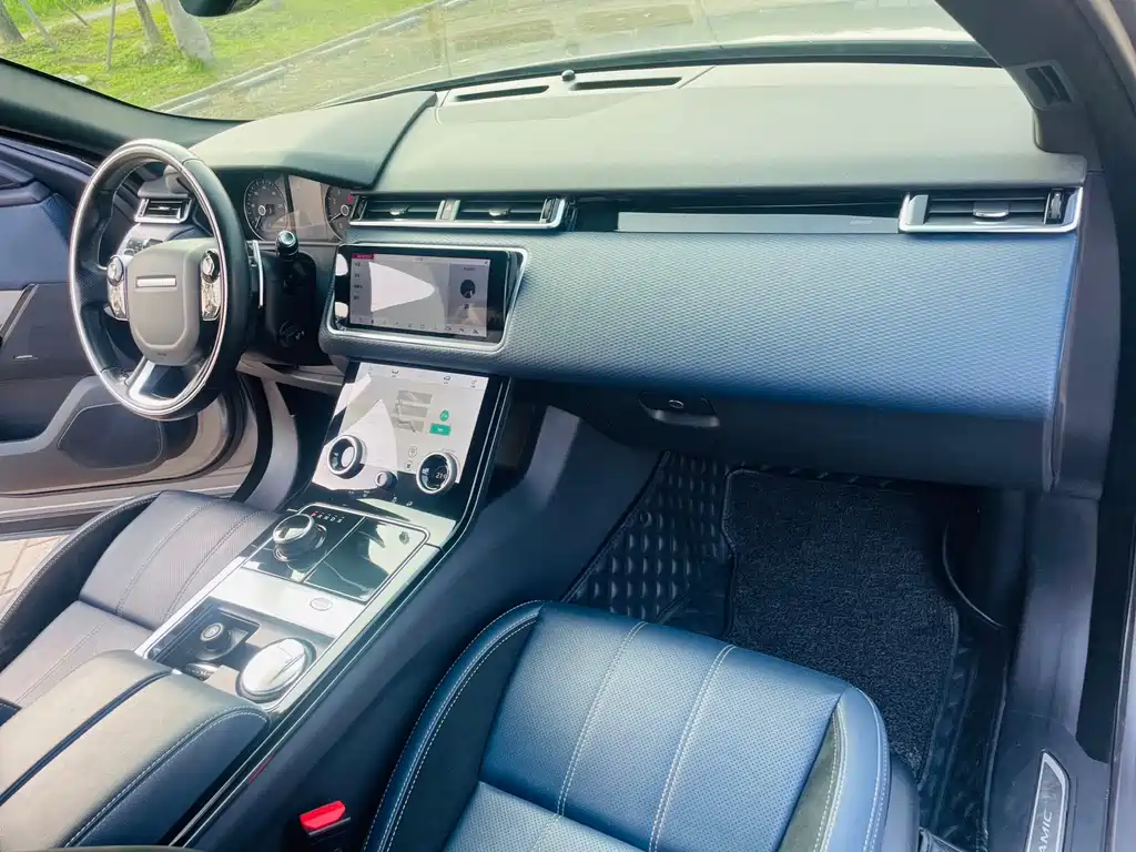 Land Rover Velar 2021 — фото 18