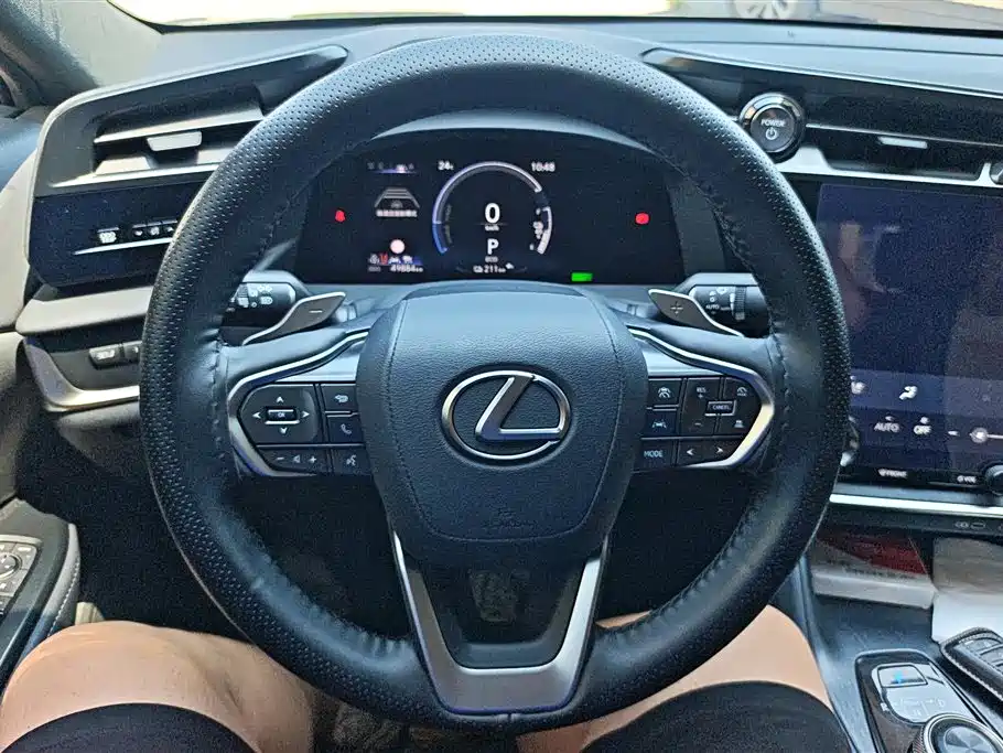 Lexus RZ 2024 — фото 15