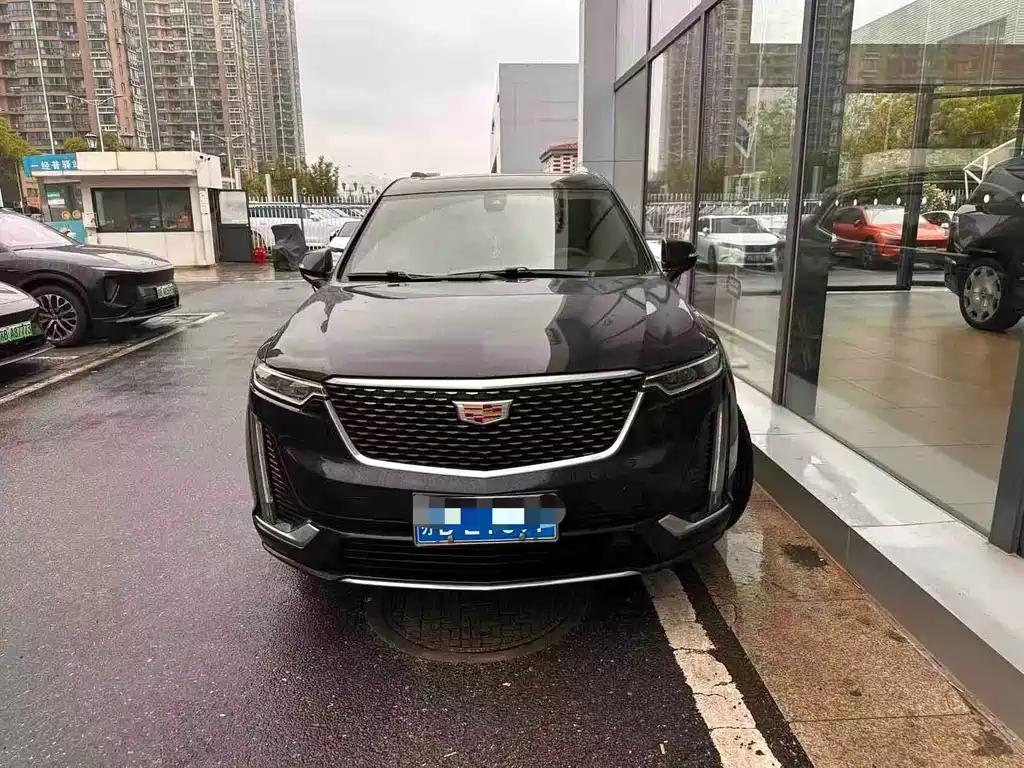 Cadillac XT6 2021 — фото 2