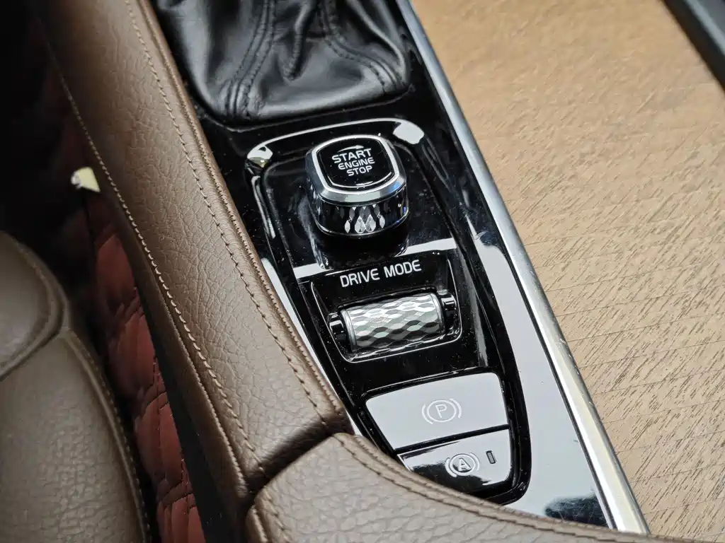 Volvo S90 2019 — фото 19