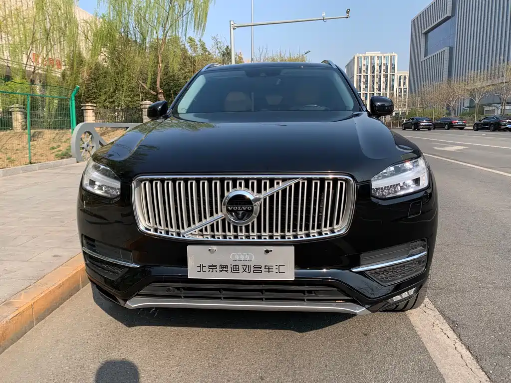 Volvo XC90 2015 — фото 1