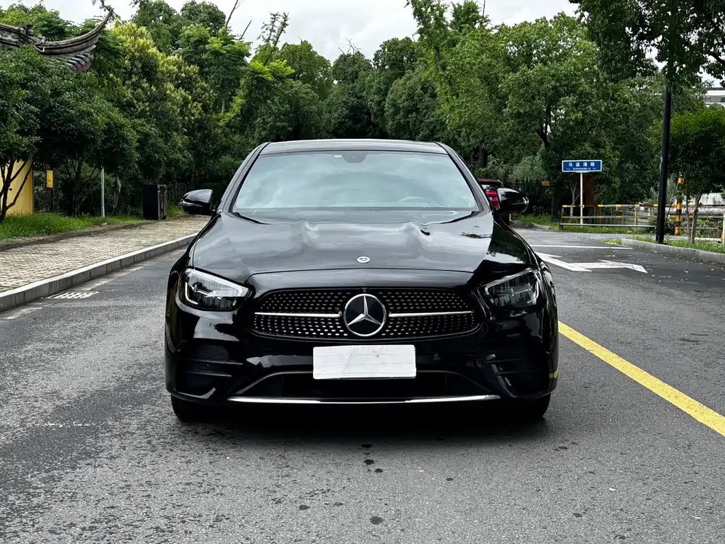 Mercedes-Benz E-Class 2021