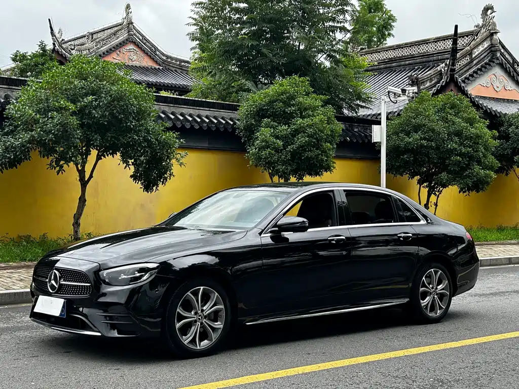 Mercedes-Benz E-Class 2021