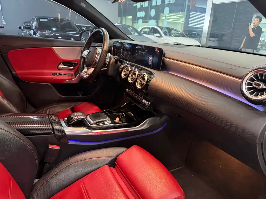 Mercedes-Benz A-Class AMG 2020 — фото 9