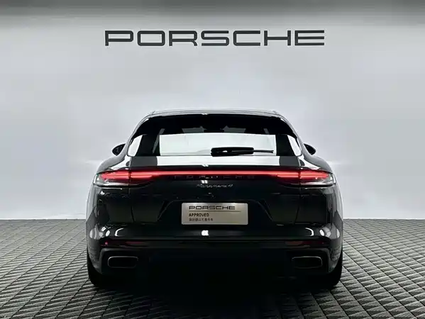 Porsche Panamera 2022