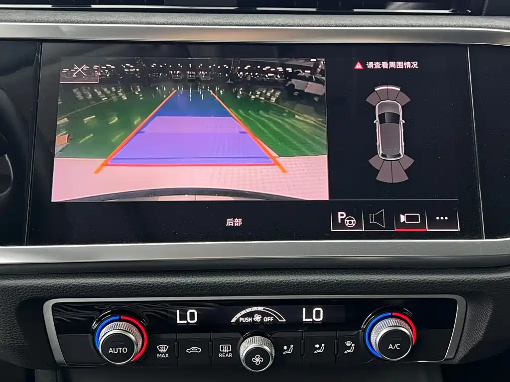 Audi Q3 2022 — фото 17