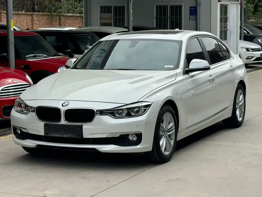 BMW 3 Series 2016 — фото 1