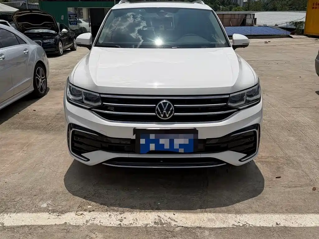 Volkswagen Tiguan L 2021 — фото 3