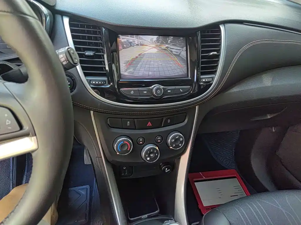 Chevrolet Trax 2017 — фото 13