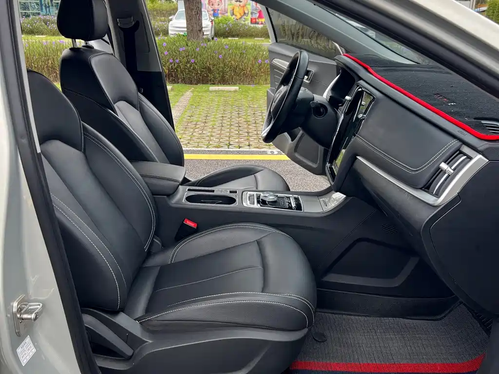 Roewe i6 New Energy 2019 — фото 9