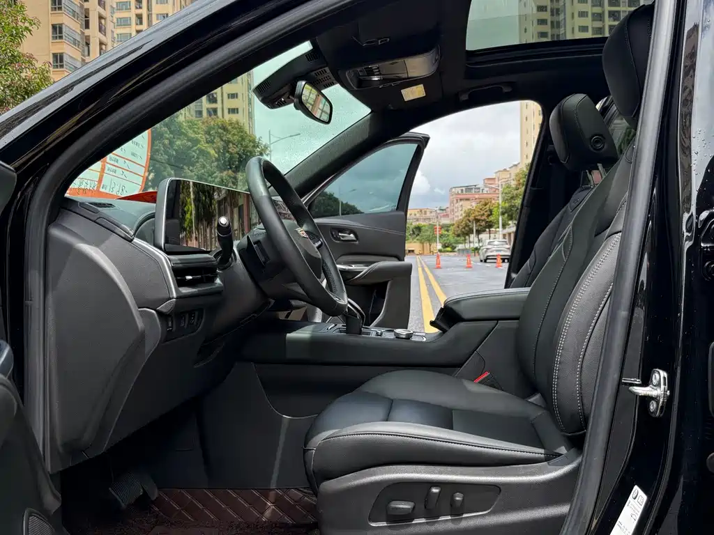 Cadillac XT4 2024 — фото 19