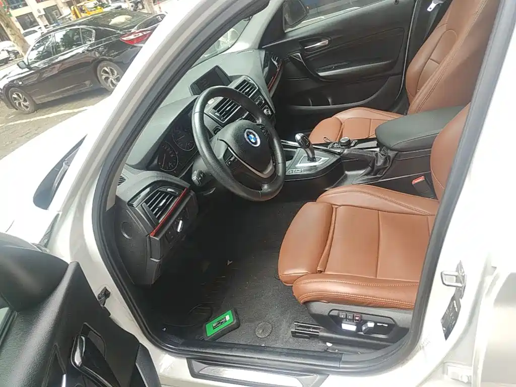 BMW 1 Series 2016 — фото 15