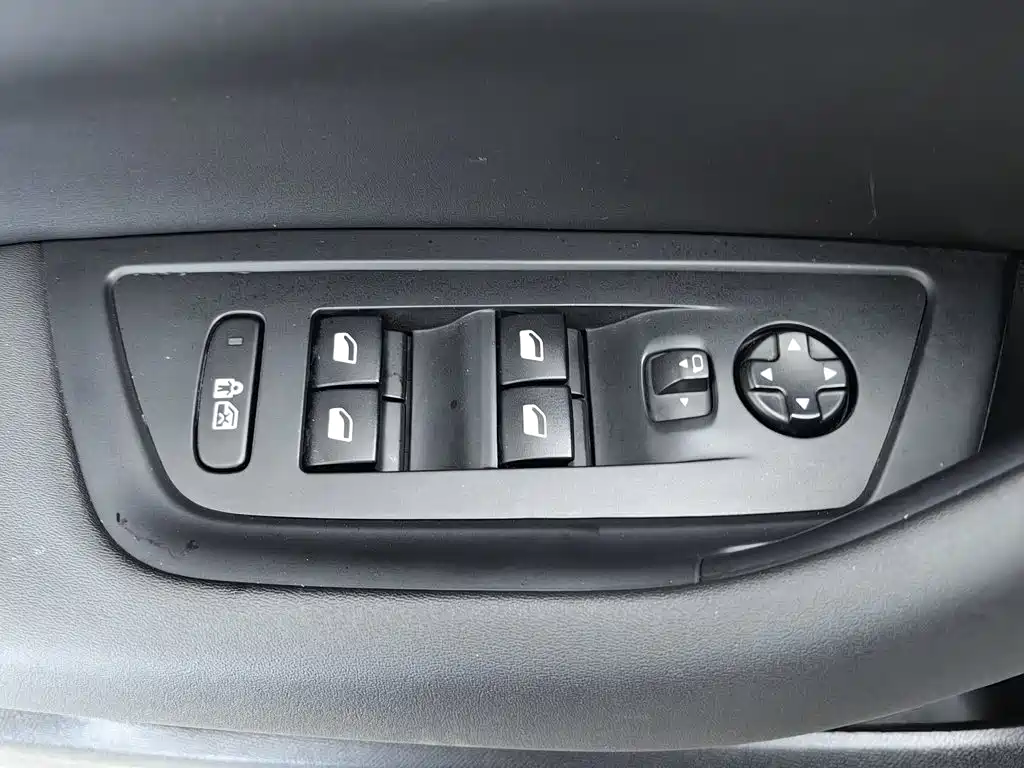 Peugeot 508 2023 — фото 9