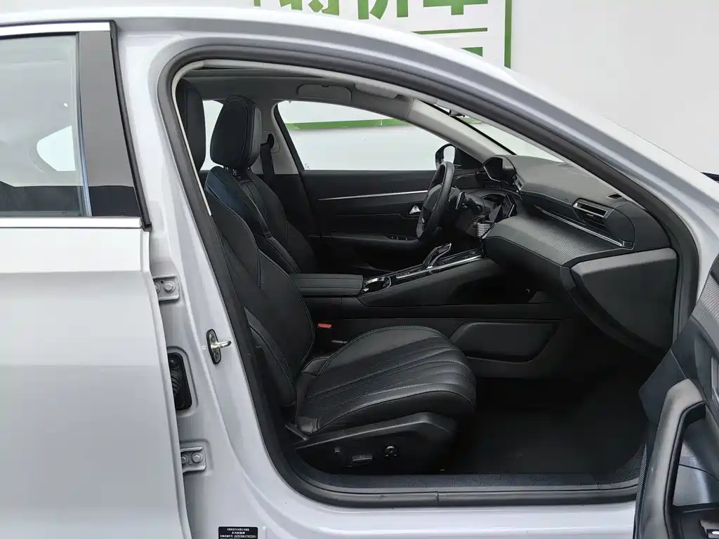Peugeot 508 2023 — фото 23