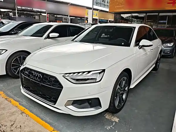 Audi A4L 2020