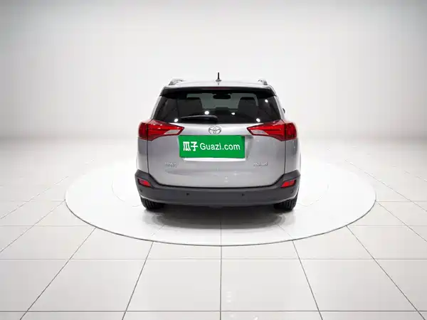 Toyota RAV4 2014