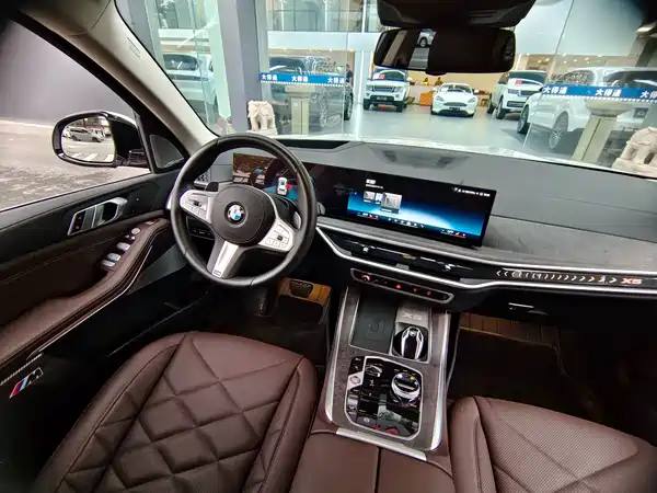 BMW X5 2023