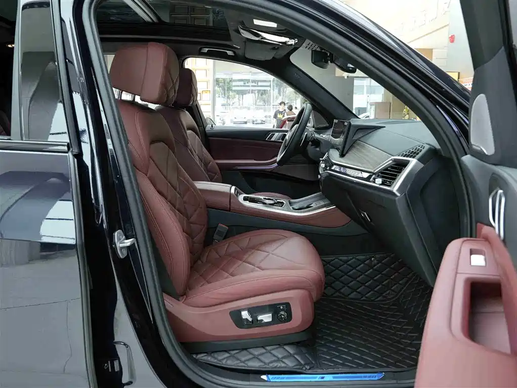 BMW X5 2025 — фото 12