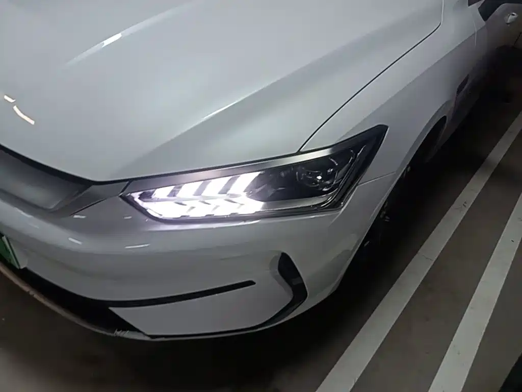 BYD Qin PLUS 2025 — фото 24