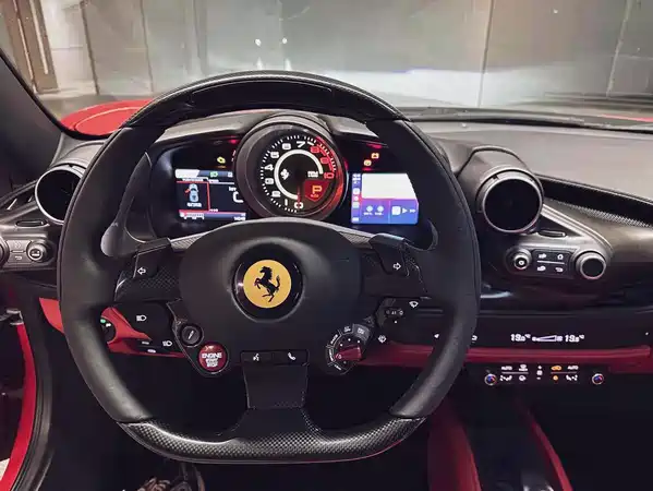 Ferrari F8 2021