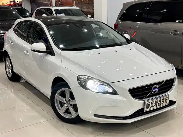 Volvo V40 2016