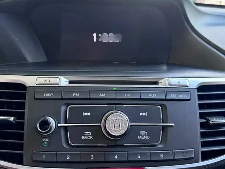 Honda Accord 2018 — фото 19
