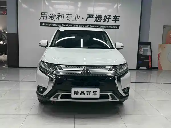 Mitsubishi Outlander 2021