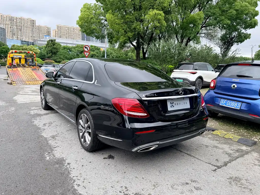 Mercedes-Benz E-Class 2018 — фото 12