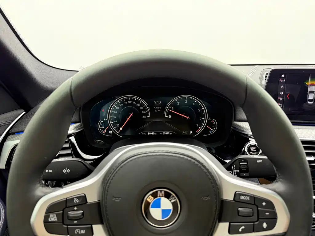 BMW 5 Series 2018 — фото 4