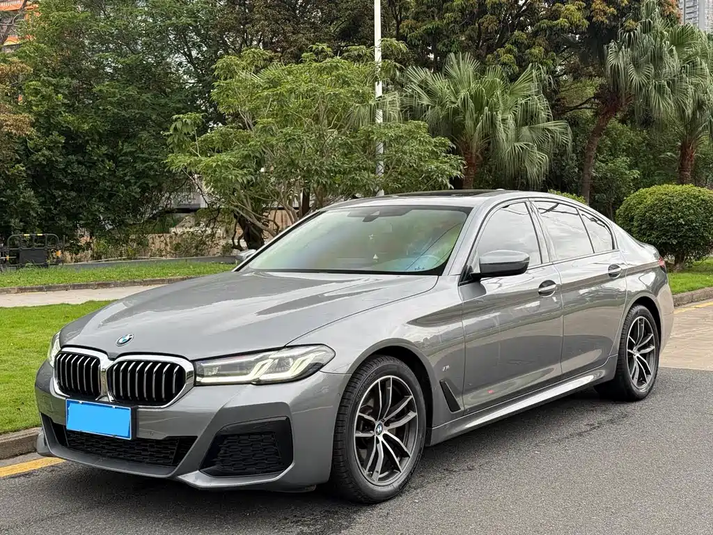 BMW 5 Series 2023