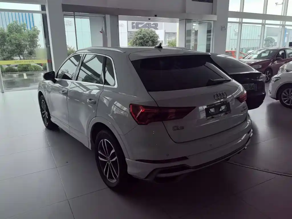 Audi Q3 2021