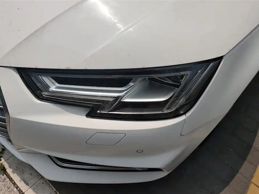 Audi A4L 2020