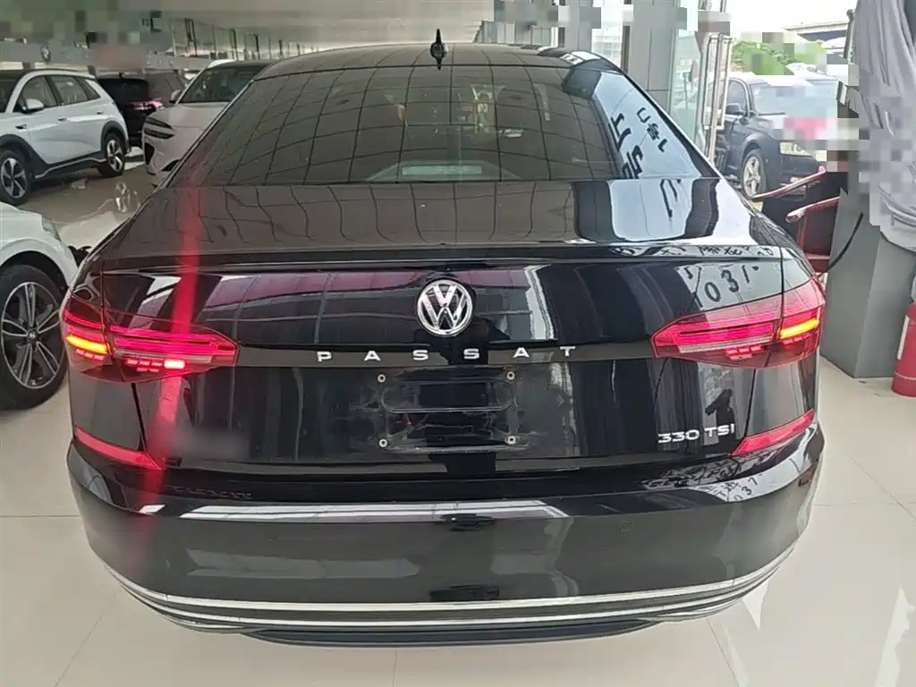 Volkswagen Passat 2021 — фото 6