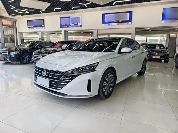 Nissan Teana 2022