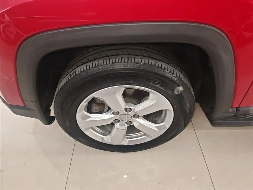 Jeep Compass 2017 — фото 23