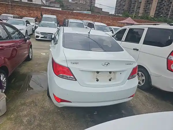 Hyundai Accent 2016