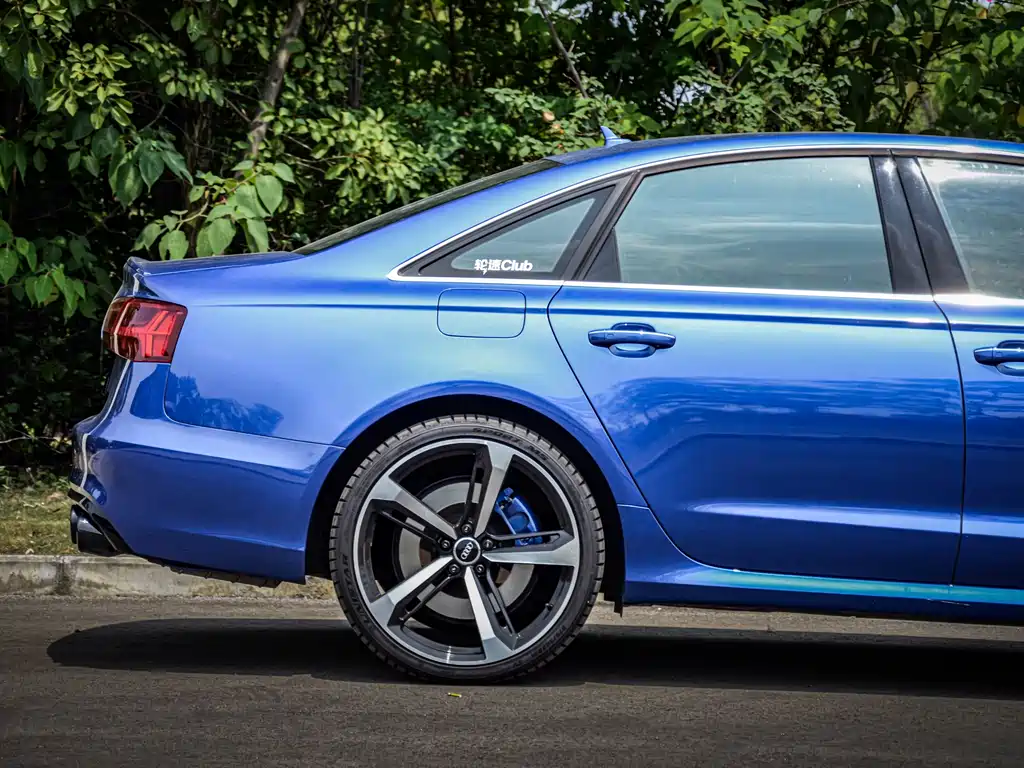 Audi S6 2015 — фото 9