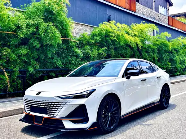Changan UNI-V 2024