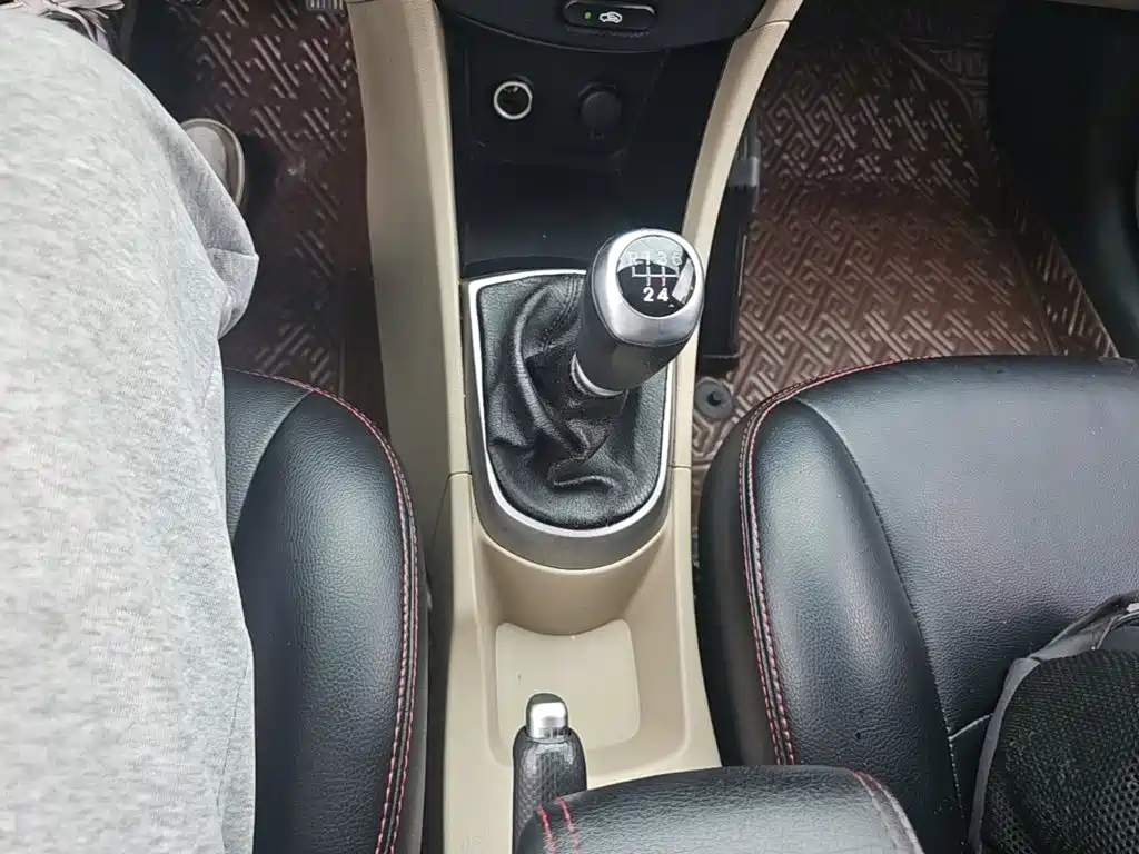 Hyundai Verna 2016 — фото 14
