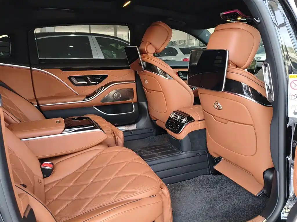 Mercedes-Benz Maybach S-Class 2024 — фото 15