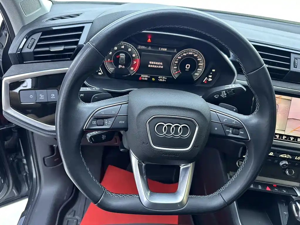 Audi Q3 2023 — фото 12