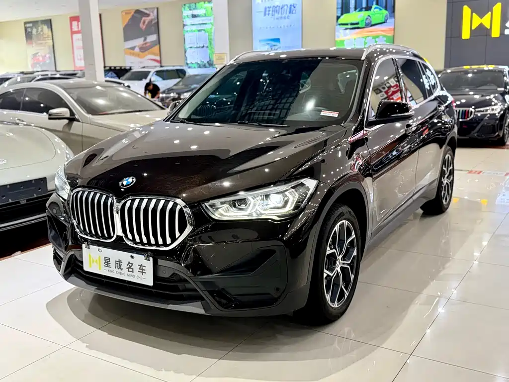 BMW X1 2022 — фото 1