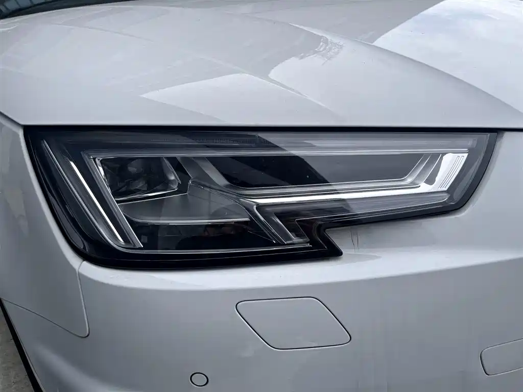 Audi A4L 2019 — фото 15